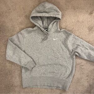 GREY NIKE SWEATSHIRT